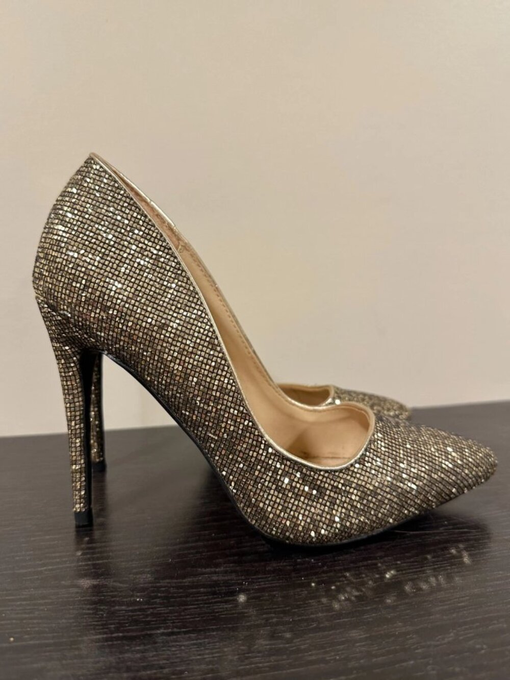 Rouge Helium Stiletto Heels, Glittery Gold, Size 6.5